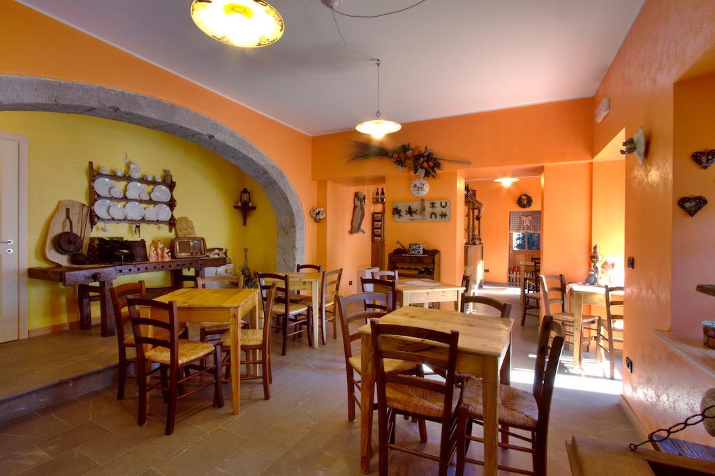 Albergo Alle Alpi 코메글리안스 외부 사진